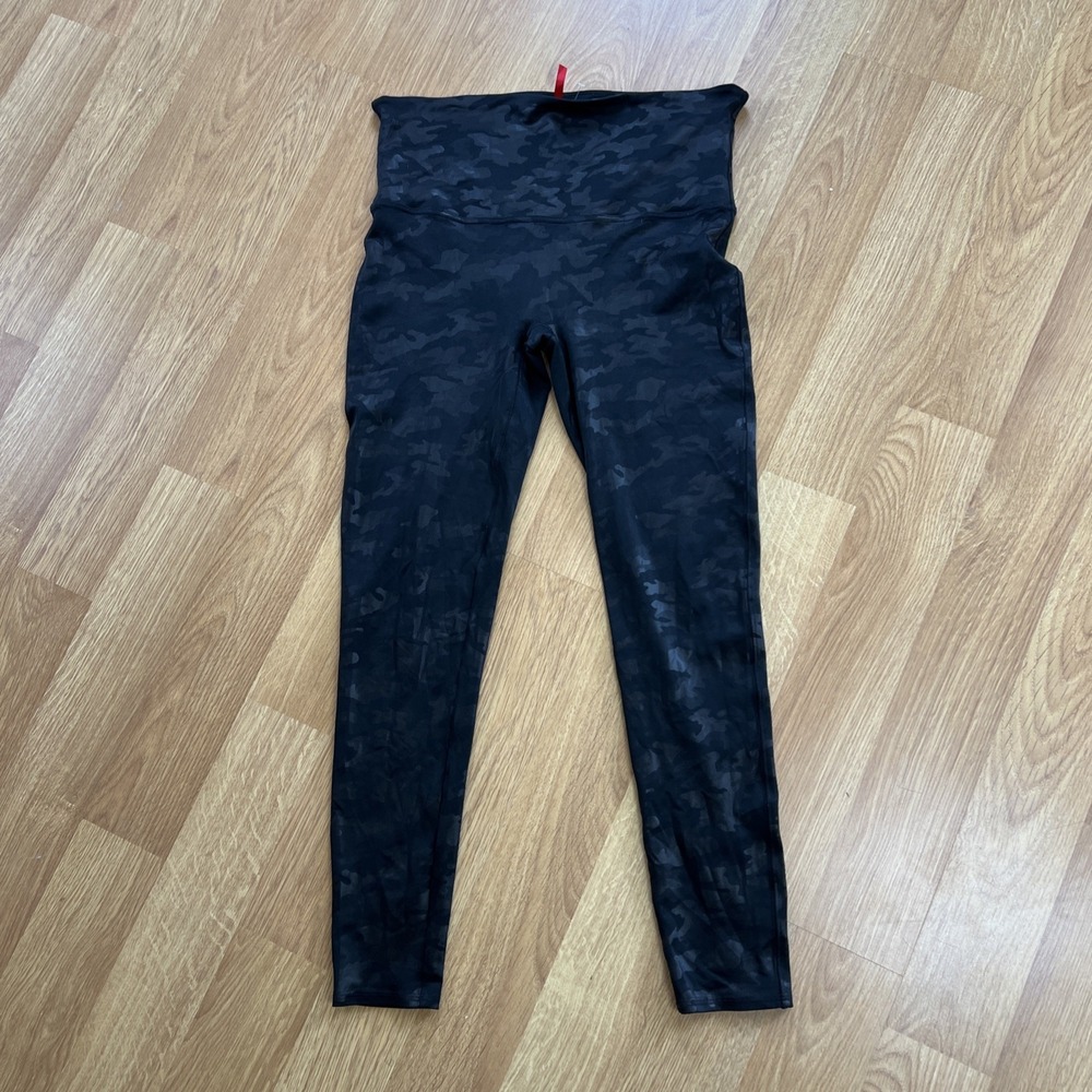 SPANX Leggings Women's Sz 1X High Rise Black Camouflage Tummy Control Workout - Picture 10 of 16